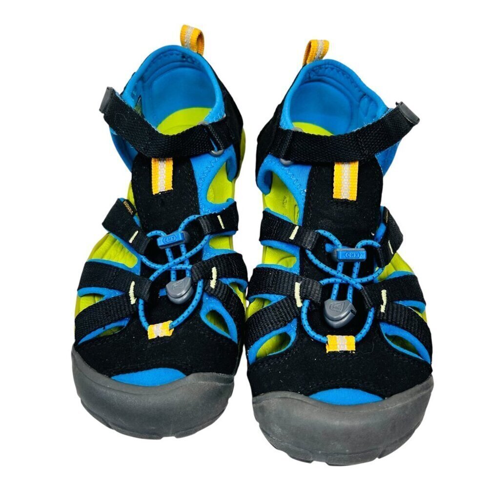 KEEN Big Kids Seacamp II CNX Size 5 Boy Outdoor Sandal Hiking Beach